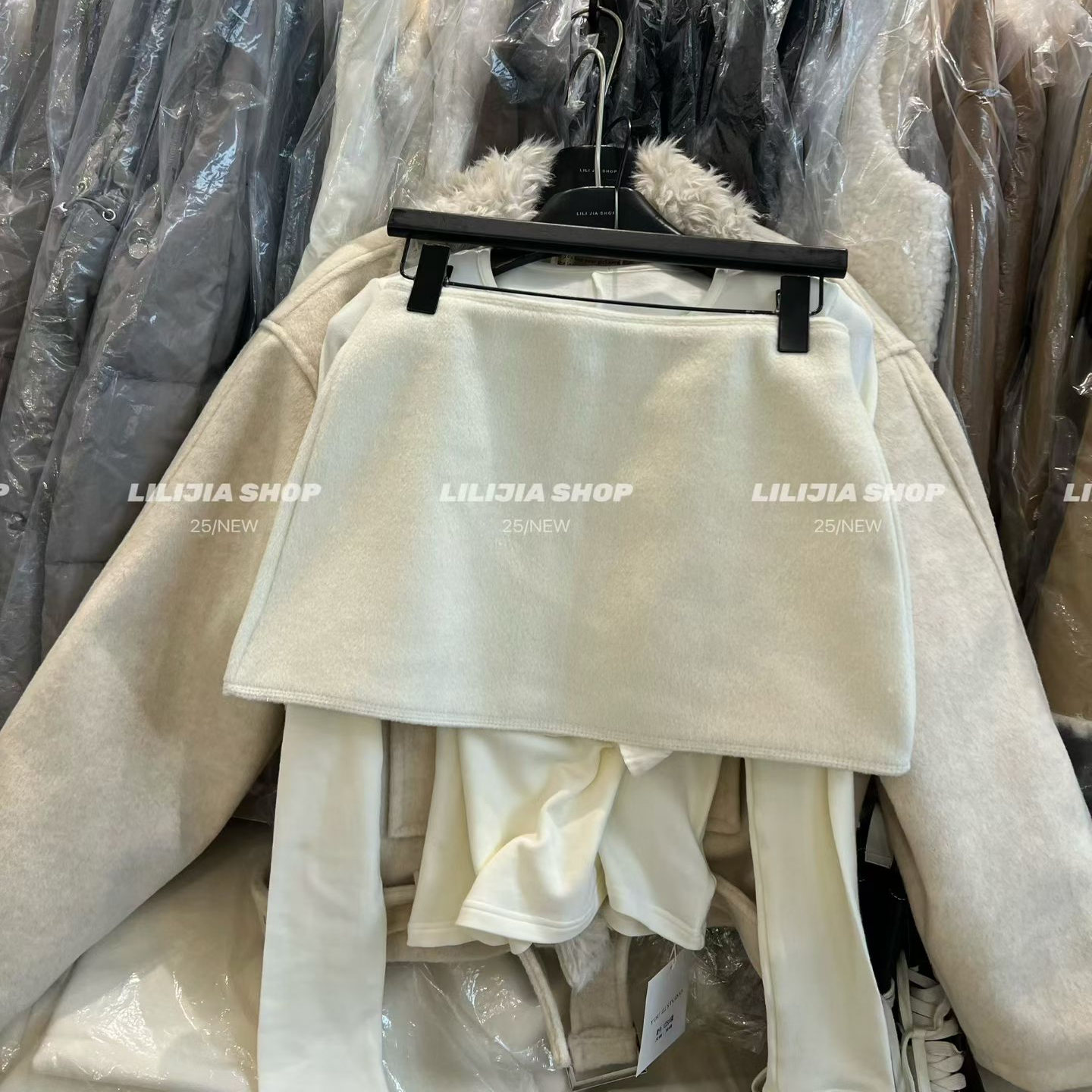 韩版高腰A字半身裙女米白色毛呢