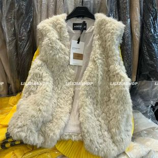 2025超火减龄羊羔绒马甲女外穿时髦洋气冬季加厚保暖皮毛一体坎肩