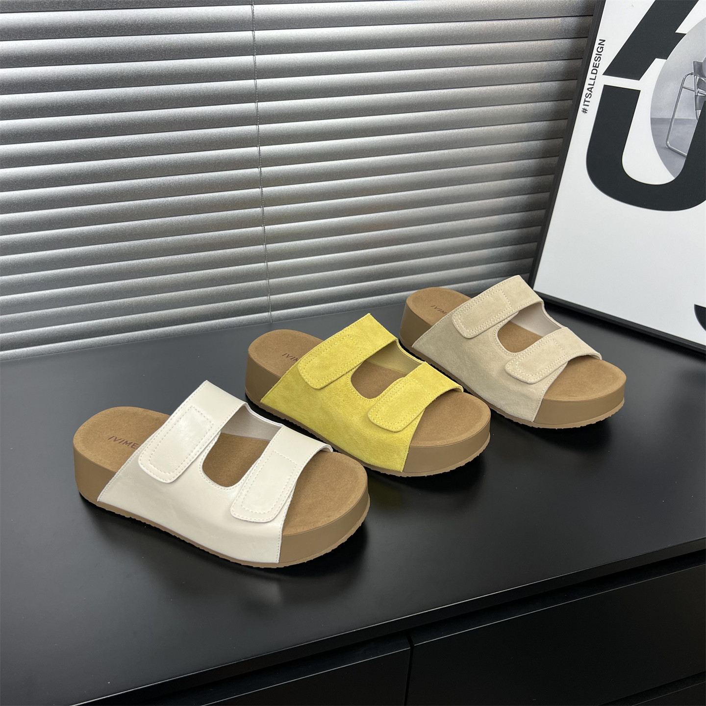 真皮厚底勃肯拖鞋女2026夏季新款外穿魔术贴一字拖增高露趾凉拖鞋