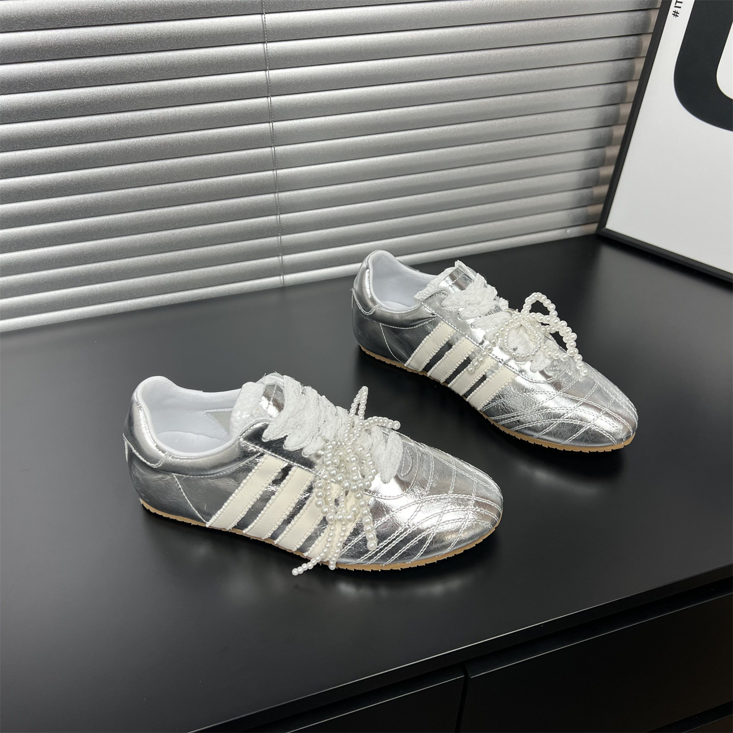 牛皮平底珍珠芭蕾德训鞋女鞋2026春季新款新款百搭蕾丝运动休闲鞋,女鞋,德训鞋,淘宝优惠券,粉丝福利购,淘宝优惠卷