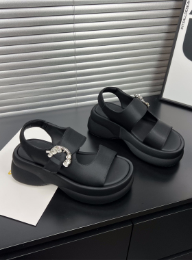 韩版厚底凉鞋女6cm2026夏季新款黑色水钻松糕休闲鞋百搭露趾单鞋