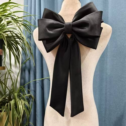 蝴蝶结别针缎面黑色后背飘带
