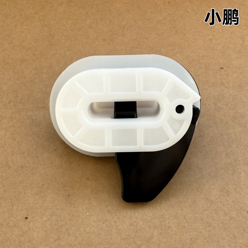 适配小鹏P5P7汽车座椅卡扣后排座椅坐垫铁钩卡子固定底座卡扣