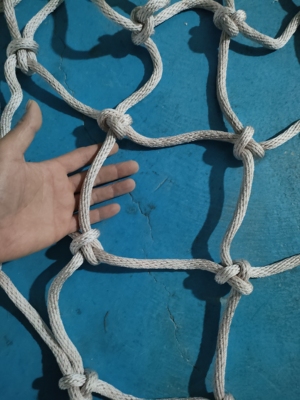 锦纶户外攀爬网幼儿园拓展攀岩尼龙网灰色全编绳防坠吊桥防护网