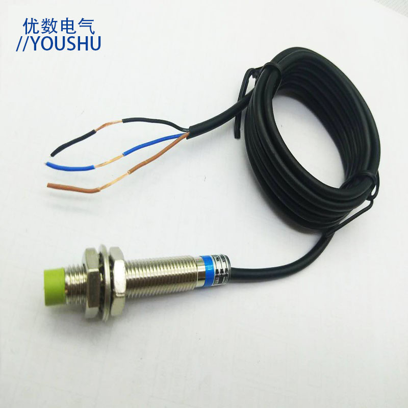 秒杀M8远距离4毫米接近开关直流三线LJA8M-4N1常开NPN24V传感器