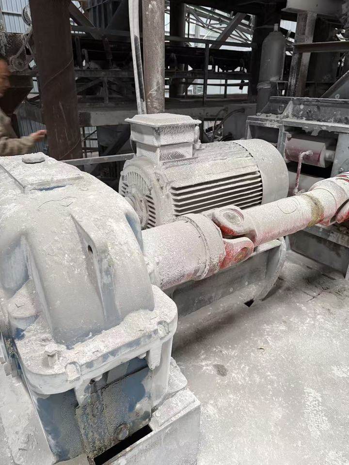 1月22日钦州变卖钦州市钦州港大榄坪综合物流加工区威龙物流园内设备一批网络拍卖公告