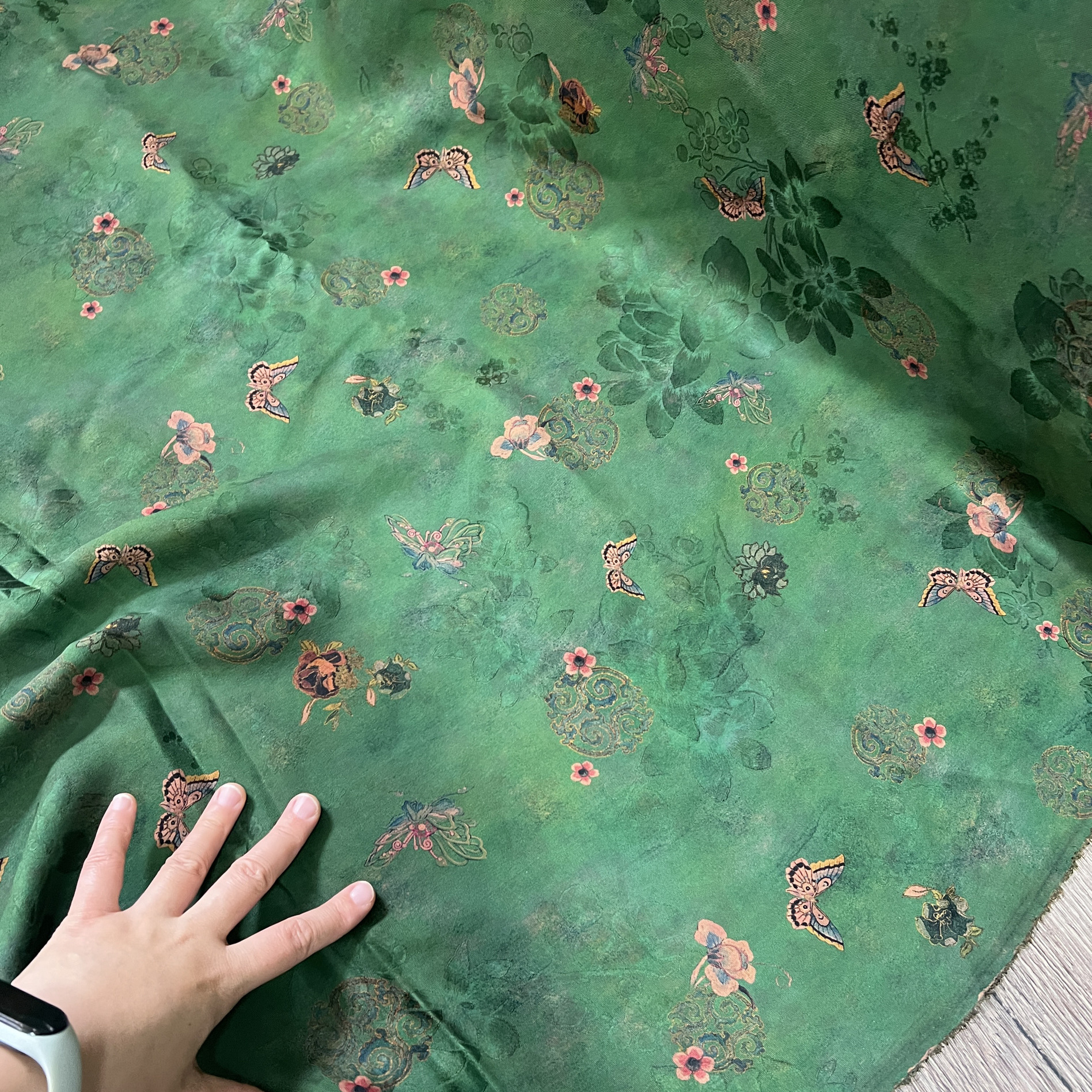 蝶恋花 莨纱三经绞罗花罗香云纱布料真丝连衣裙桑蚕丝年轻款面料