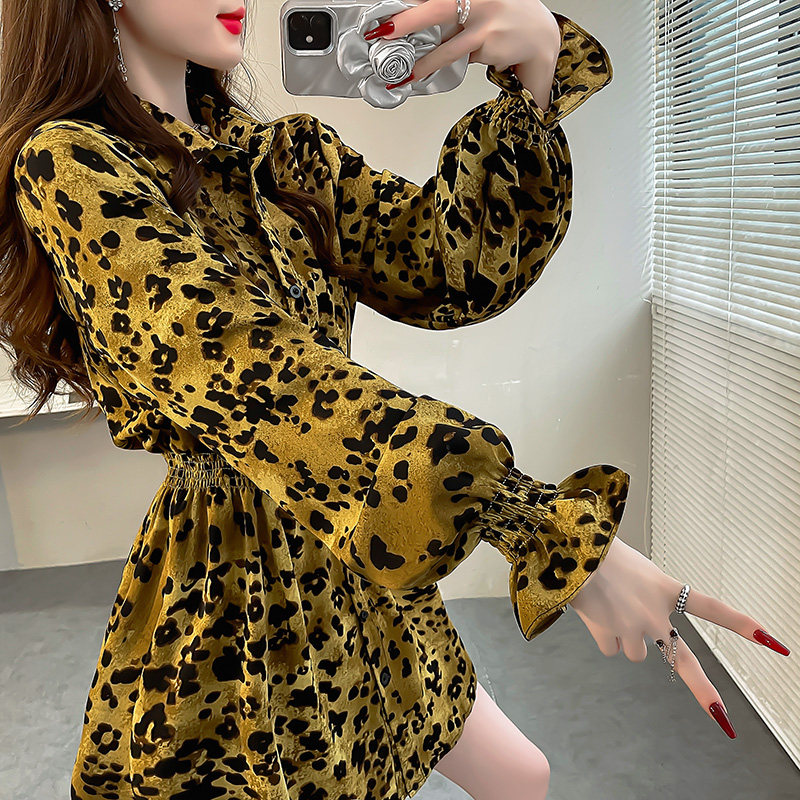 高级感独特别致小上衣豹纹印花荷叶边喇叭袖衬衫显瘦收腰衬衣女秋,女装/女士精品,衬衫,淘宝优惠券,粉丝福利购,淘宝优惠卷
