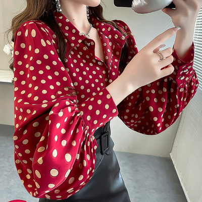 红色波点上衣独特漂亮法式小衬衫