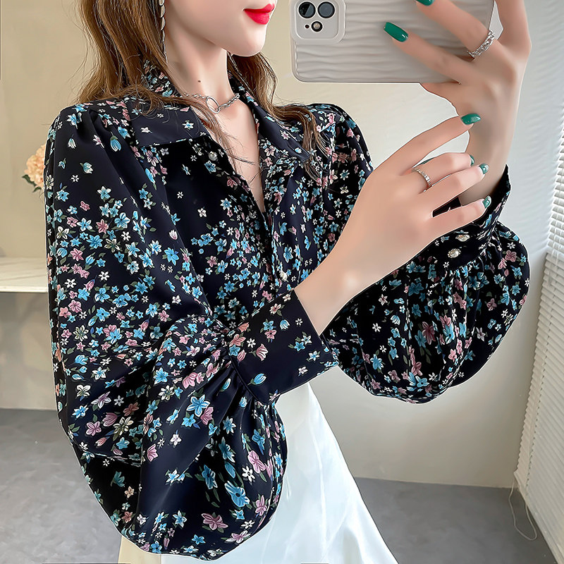 碎花春秋款衬衫女外穿百搭雪纺上衣2023年新款翻领宽松灯笼袖衬衣