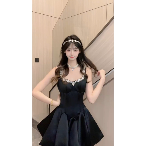 法式小香风小黑裙钻丝绒网纱抹胸吊带连衣裙夜店女小礼服裙抹胸裙