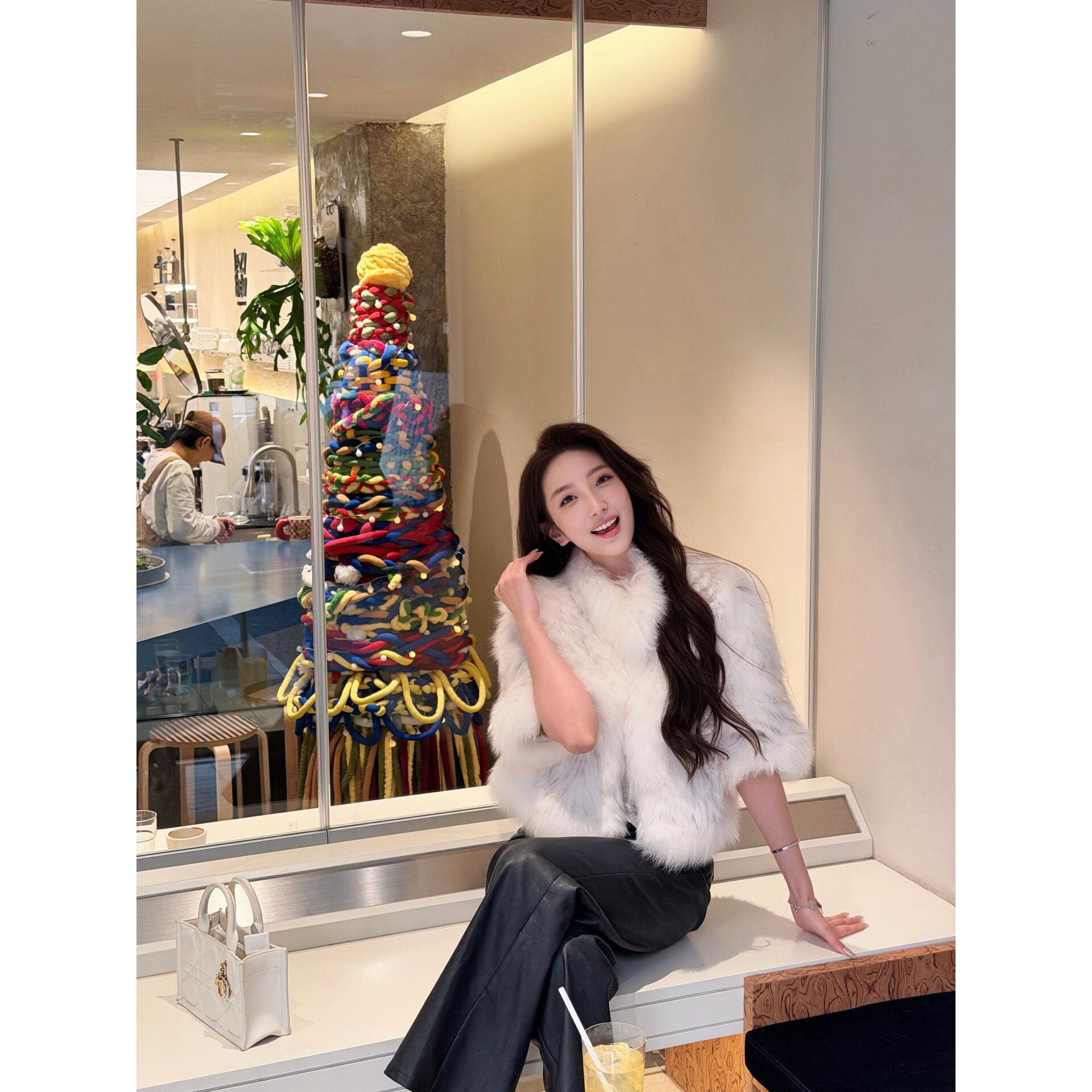 拜年气质新款甜美纯欲风毛毛高级感名媛短款七分袖加厚外套秋冬女