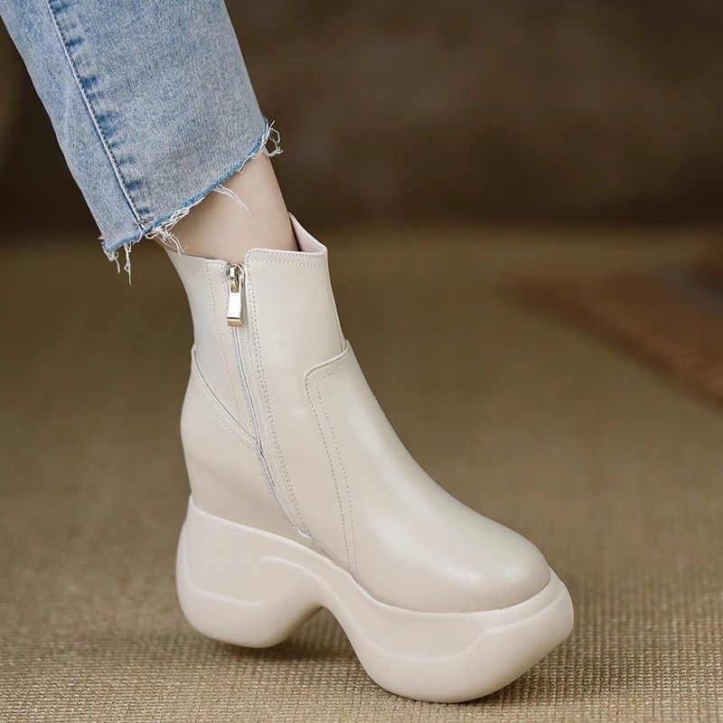 头层牛皮时尚小个子圆头坡跟松糕底短筒女靴子秋冬新款百搭马丁靴