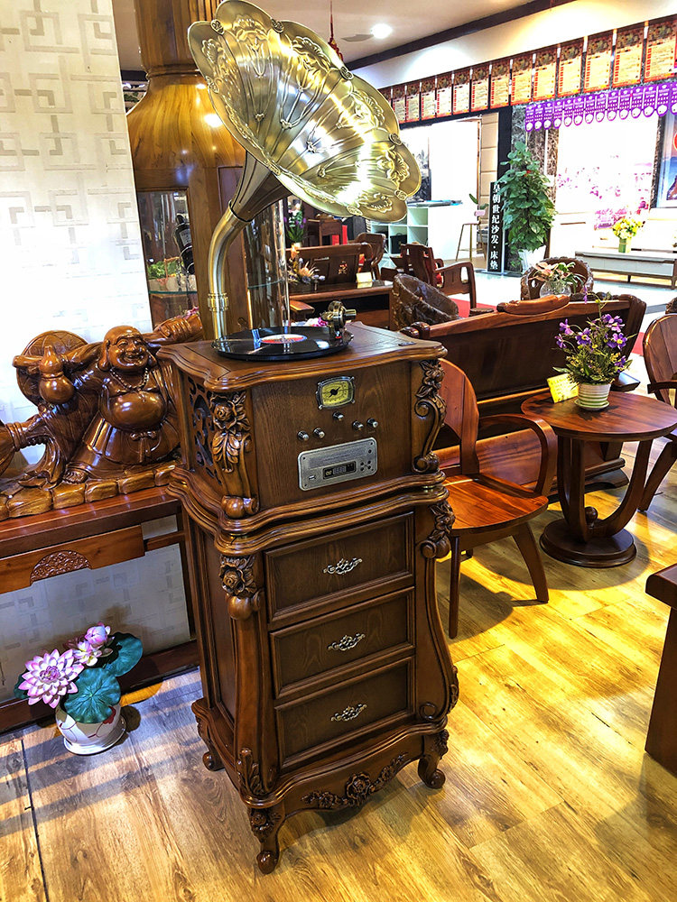 复古留声机老式电唱机古典唱片机  海外婚拍革命时期中文