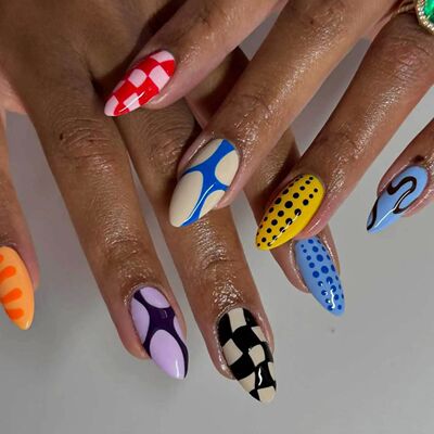 24Pcs Mid-length Almond Fake Nail with Colorful Checkered Pa