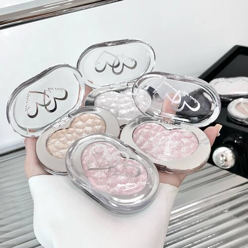 LEE INTO Highlighter Powder, Pearlescent Finish, Fine Shimme