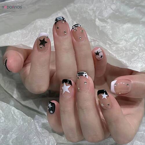 Short Square Fake NailsStyle Nails Press on White/Black Fren