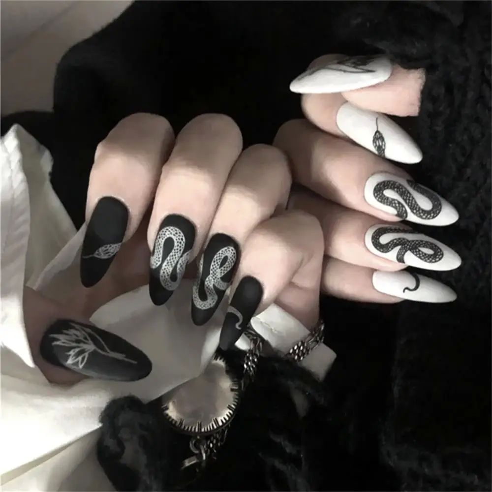 24pcs/set Long Stiletto Fake Nails Punk Snake Pattern Black