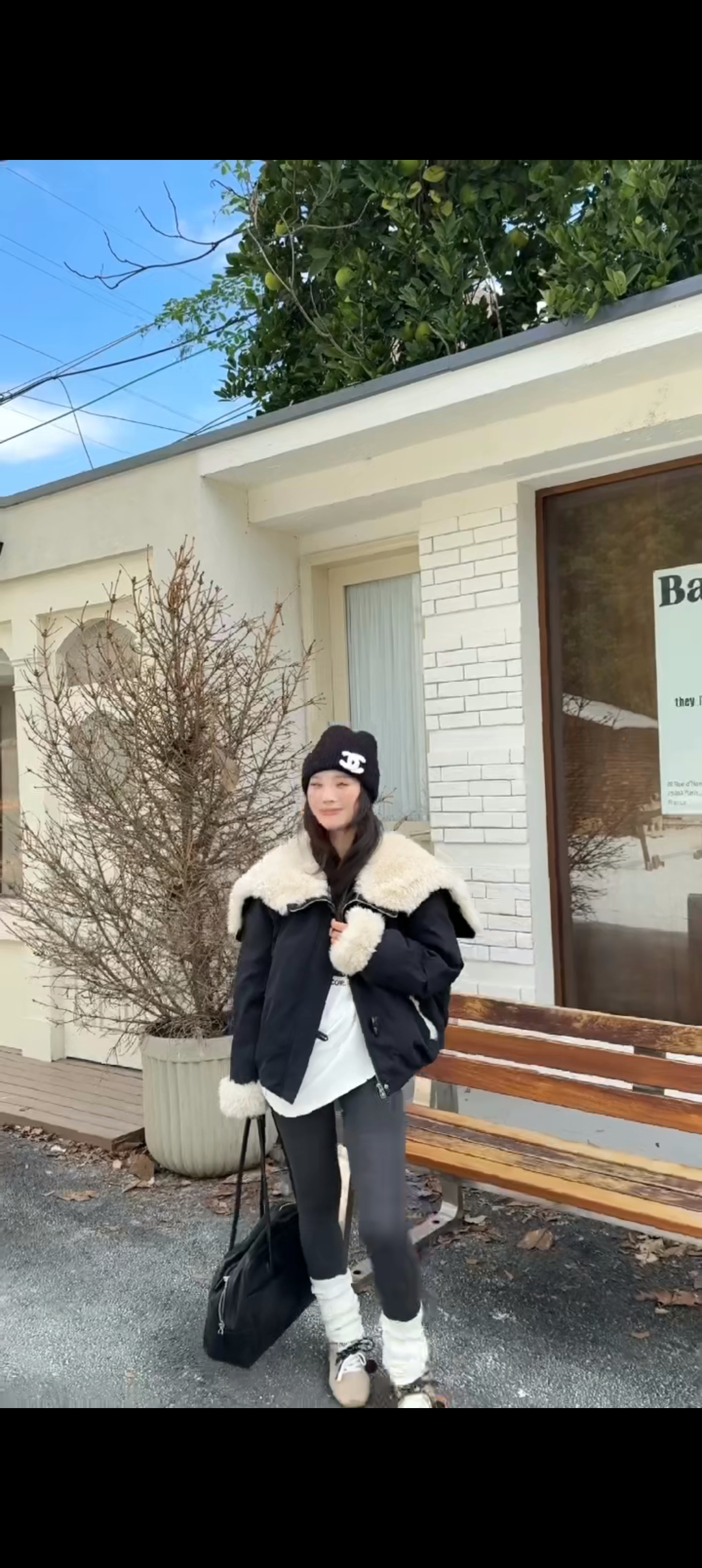 2025新款韩版时尚百搭宽松休闲翻领拼接羊羔毛羽绒服外套