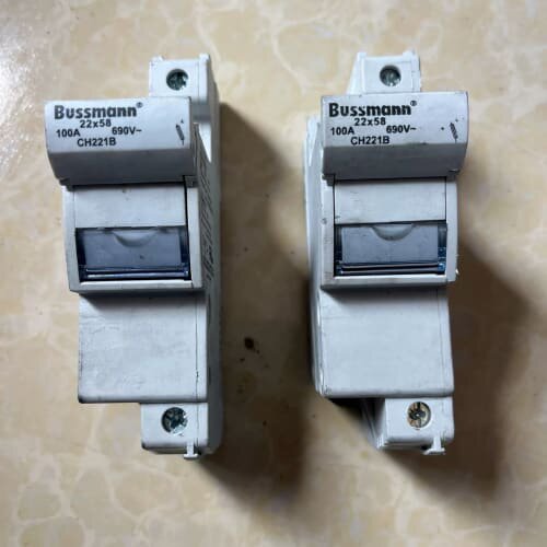 议价bussmann熔断器底座CH221B，100A，成色如图，