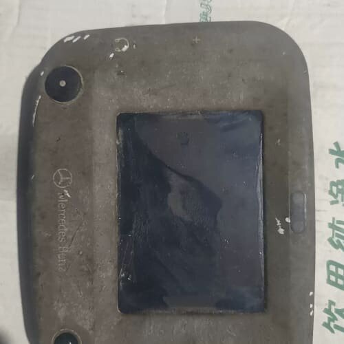 议价雷达/无线电/导航设备奔驰显示屏，成色如图自辩，具体型号不