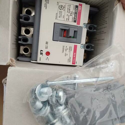 议价3P断路器E 103Fb 75A2