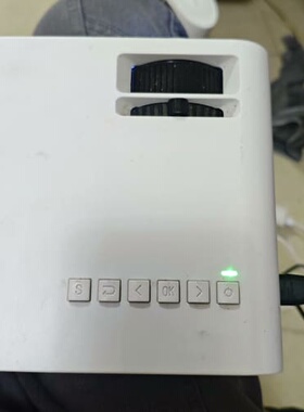 [号外][号外][号外]大捡漏 汇趣家用投影仪，白色款，--议价商