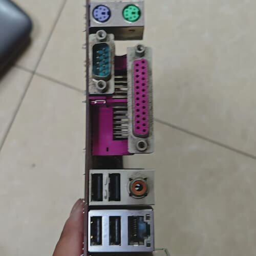 微星MS-6728主板，拆机下来的，成色还可以，有点使用痕迹--议价