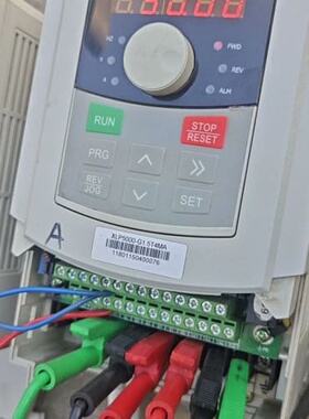 欣灵变频器XLP5000-G1.5T4MA，1.5KW，三相--议价商品