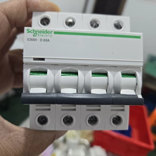 施耐德 ic65H 4P D63A--议价商品