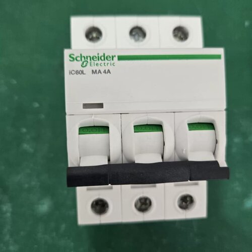 施耐德 IC60L MA 3P 4A--议价商品