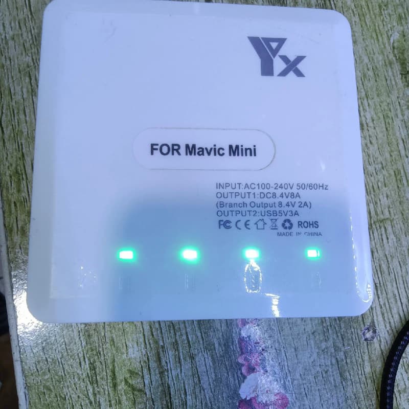 大疆无人机mini1充电器多充充电管家 ,通电正常显示,成色--议价