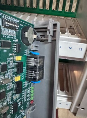 浙大中控XP422卡件，实物图拍摄，成色轻微使用痕迹。功能正--议