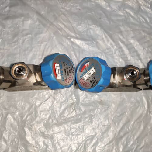 拆机KITZ北泽 不锈钢手动两控三通低压隔膜阀组B23VKD--议价商品