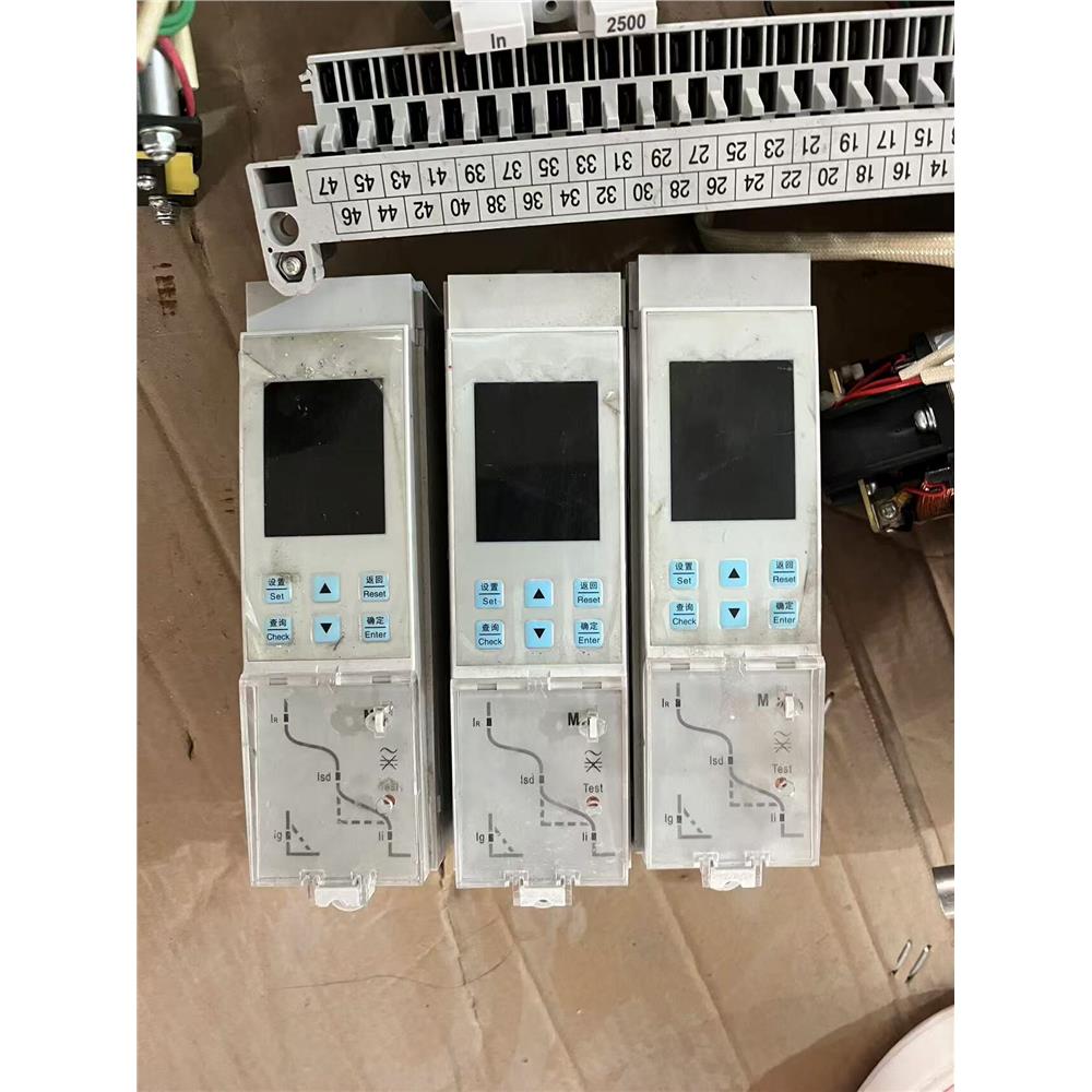 正泰万能式断路器NA1-320