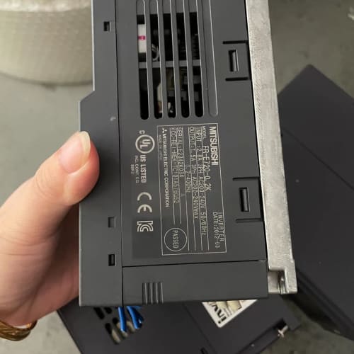 三菱E700变频器FR-E720-0.2K测试完好 200W--议价商品