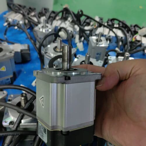 出售AC伺服驱动器MADKT1507E，MSMJ022G--议价商品 - 实物图