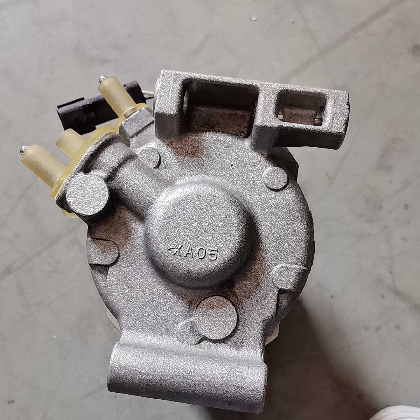 议价--大捷龙空调压缩机,东南凯领冷气泵,表面有点铝锈,保证全
