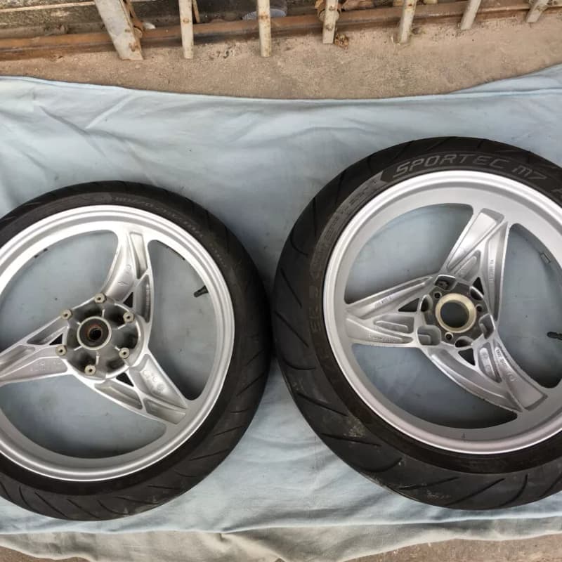 宝马F650CS前后轮毂--议价商品