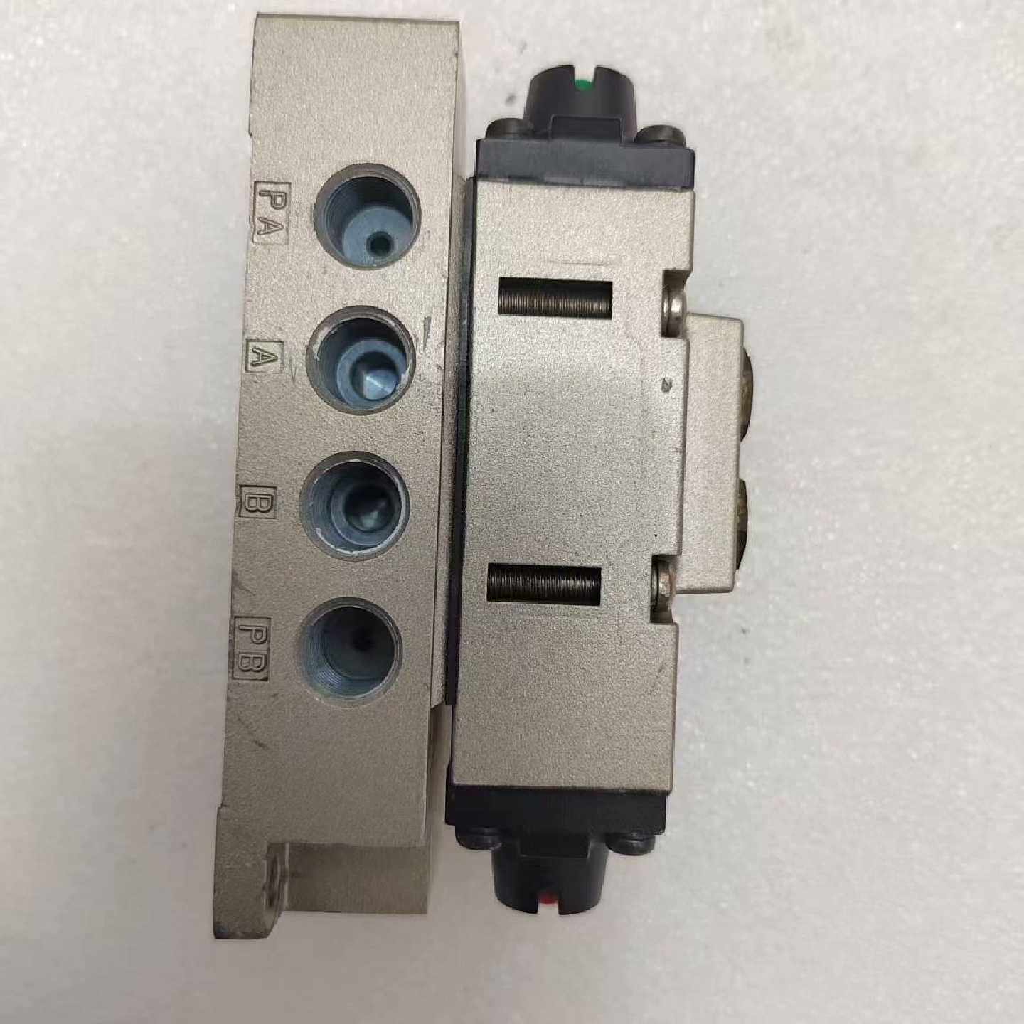 议价--SMC 气控阀 VR41，拆机件，实物拍摄，成色如图。出手原
