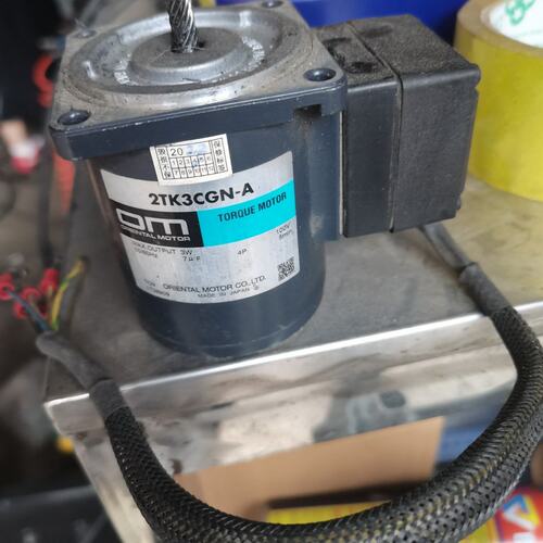 日本东方OM 2TK3CGN-A力矩电机，100V，拆机件，--议价商品