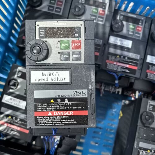 东芝变频器 VFS15-2002PM VFS15-2004P--议价商品
