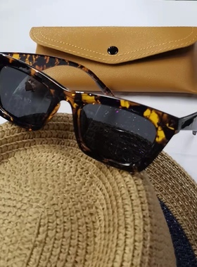 猫眼复古风司机佩戴超轻偏光镜