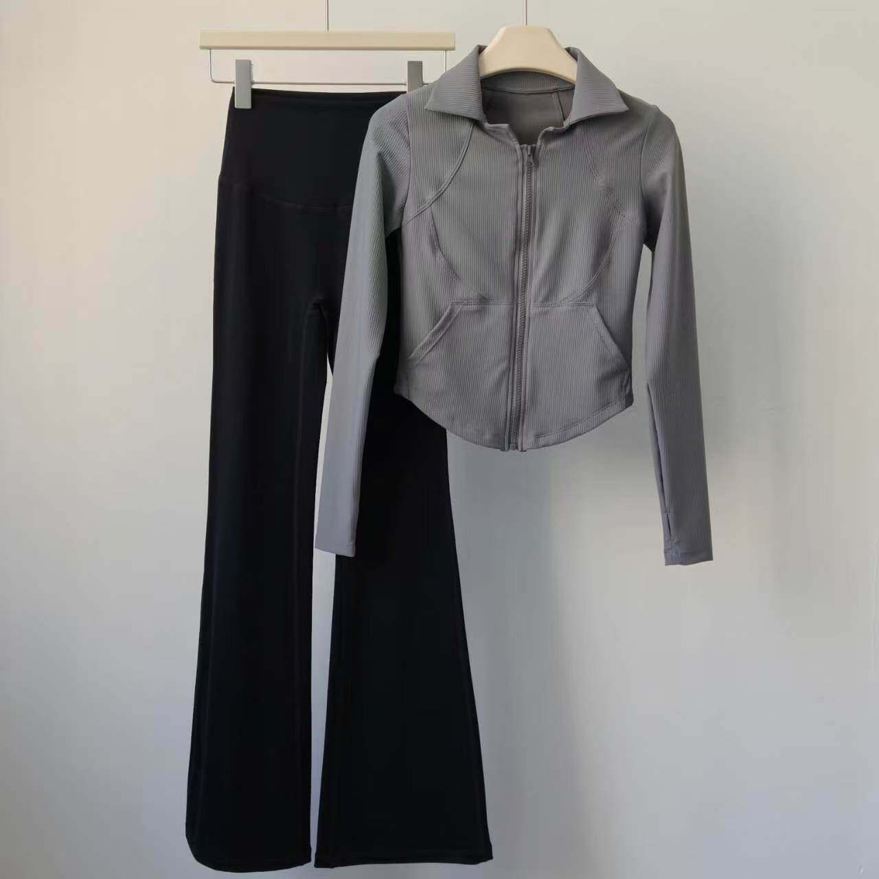瑜伽服套装女翻领修身外套高腰提臀收腹跑步训练普拉提健身微喇裤