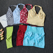 瑜伽服套装 女2026格纹V领挂脖聚拢文胸高腰蜜桃提臀收腹透气短裤