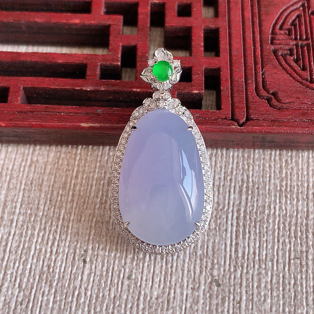 缅甸天然A货玉石翡翠 老坑冰种 手工精雕18K金伴钻紫罗兰福瓜吊坠