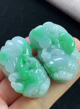 缅甸天然A货玉石翡翠 老坑冰种手工精雕飘绿貔貅一对吊坠