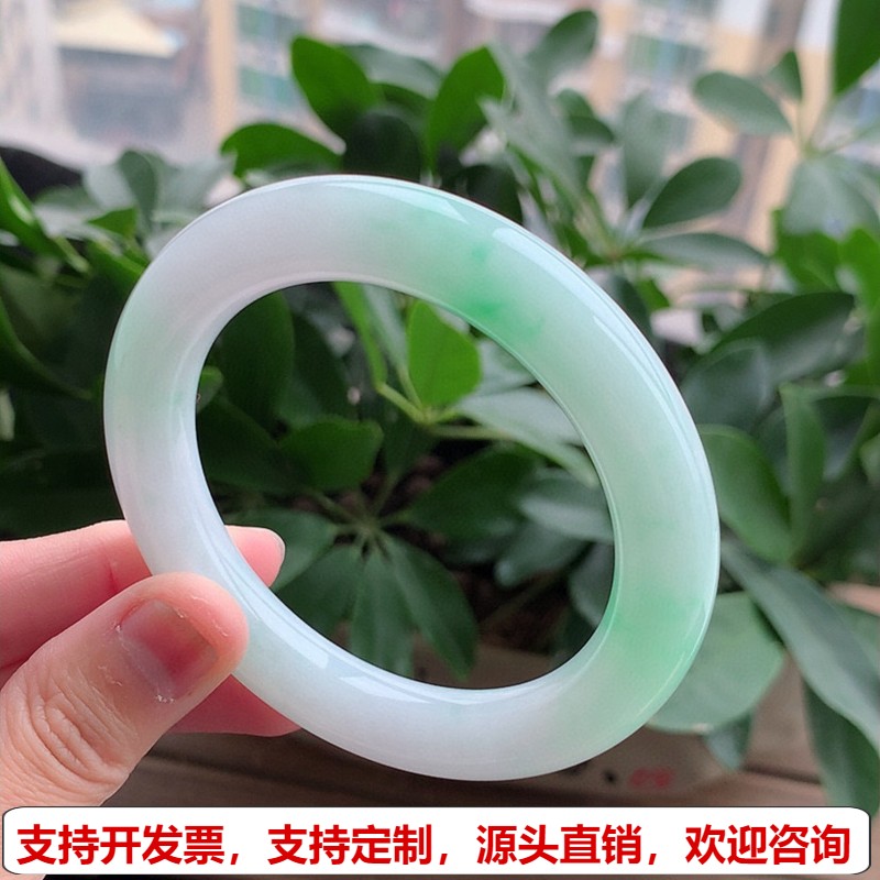 缅甸A货天然翡翠 老坑冰种飘绿圆条手镯56-57圈口 完美