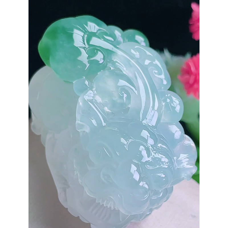 缅甸天然A货玉石翡翠挂件 精雕老坑冰种飘绿飘花貔貅吊坠