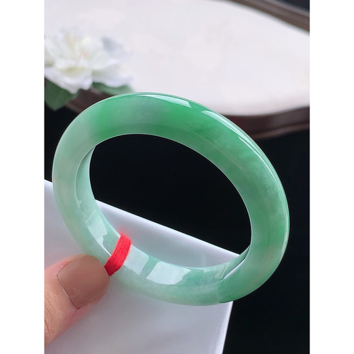 缘满家珠宝 缅甸天然A货翡翠 老坑冰种飘绿正圈手镯52-53小圈口
